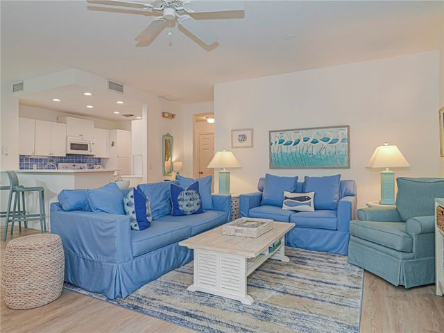 1385 Winding Oaks Circle W 703, Vero Beach, FL 32963