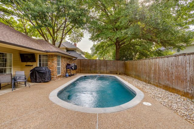 2637 Surrey Woods Road, Flower Mound, TX 75028