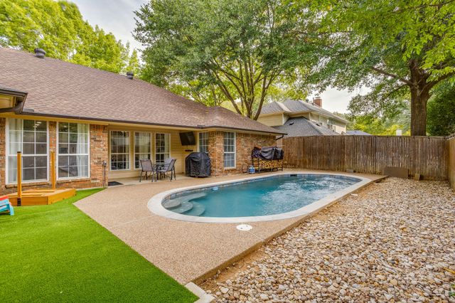 2637 Surrey Woods Road, Flower Mound, TX 75028