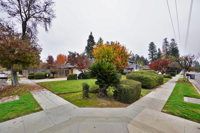 1230 W Sierra Avenue, Fresno, CA 93711