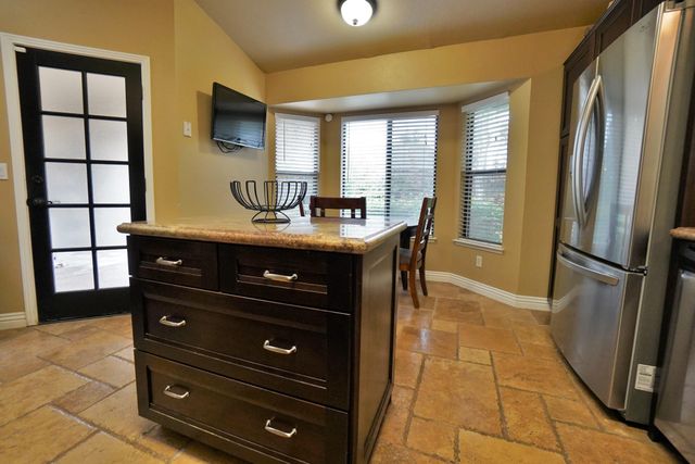 1230 W Sierra Avenue, Fresno, CA 93711