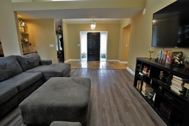 1230 W Sierra Avenue, Fresno, CA 93711