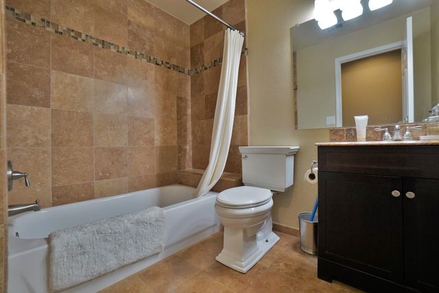 1230 W Sierra Avenue, Fresno, CA 93711