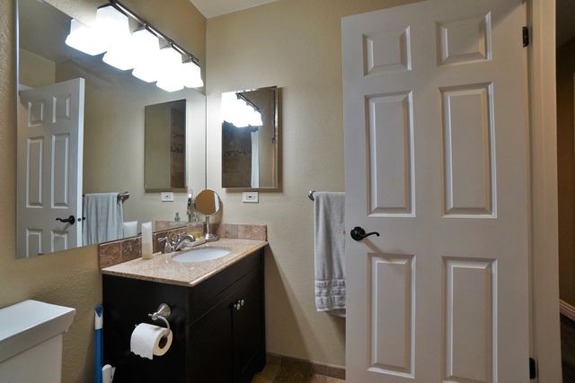 1230 W Sierra Avenue, Fresno, CA 93711