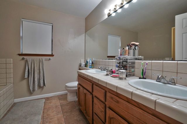 1230 W Sierra Avenue, Fresno, CA 93711