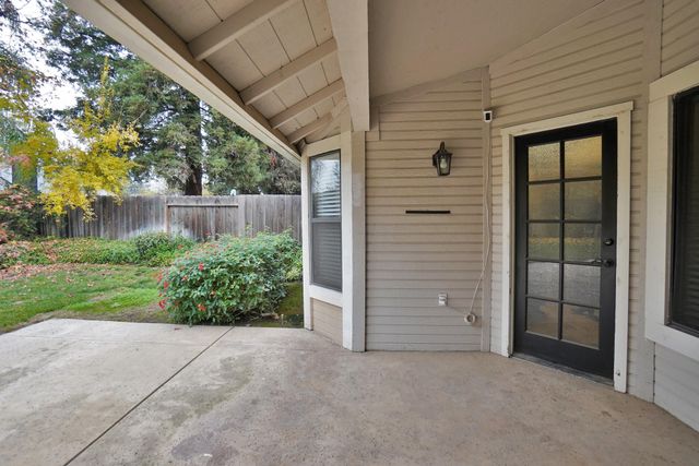 1230 W Sierra Avenue, Fresno, CA 93711