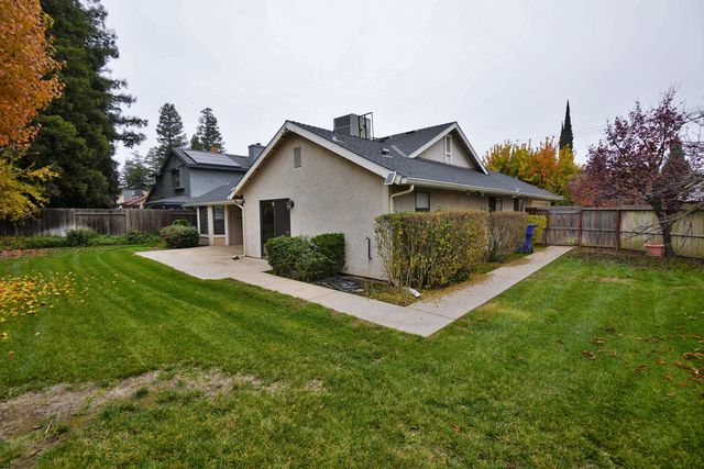 1230 W Sierra Avenue, Fresno, CA 93711