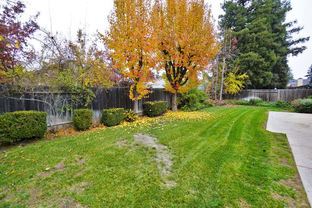 1230 W Sierra Avenue, Fresno, CA 93711