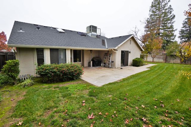 1230 W Sierra Avenue, Fresno, CA 93711