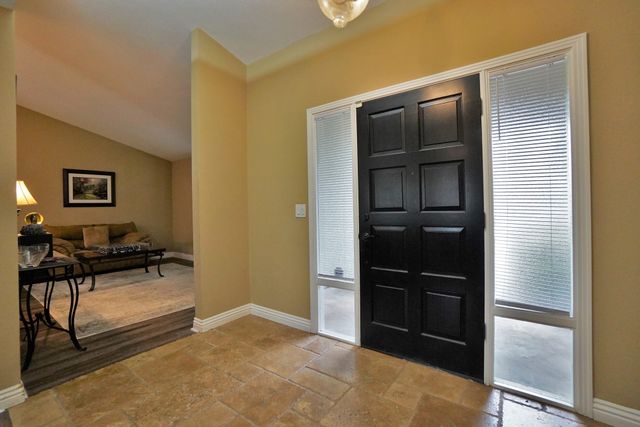 1230 W Sierra Avenue, Fresno, CA 93711