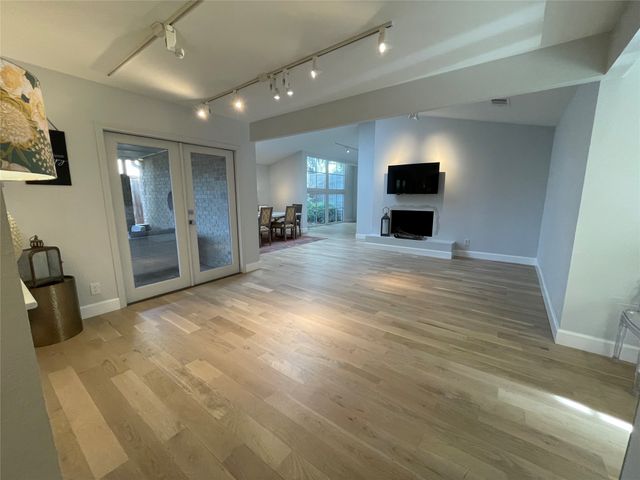 3701 Hulen Park Drive, Fort Worth, TX 76109