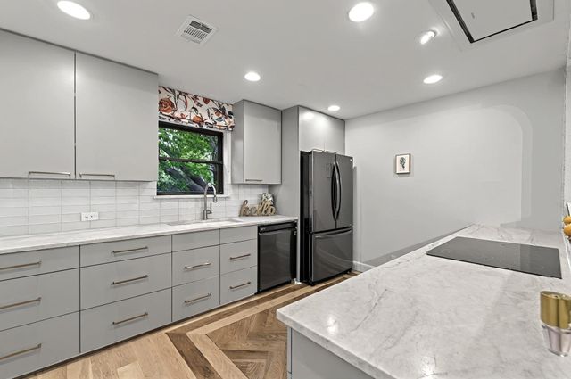 3701 Hulen Park Drive, Fort Worth, TX 76109