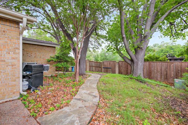 3701 Hulen Park Drive, Fort Worth, TX 76109
