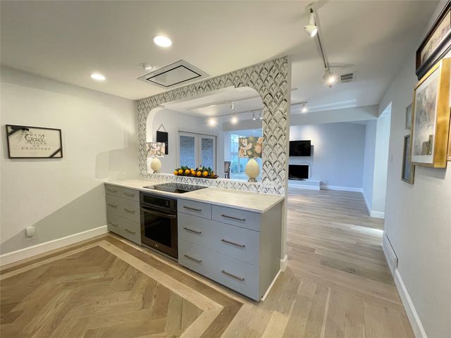 3701 Hulen Park Drive, Fort Worth, TX 76109