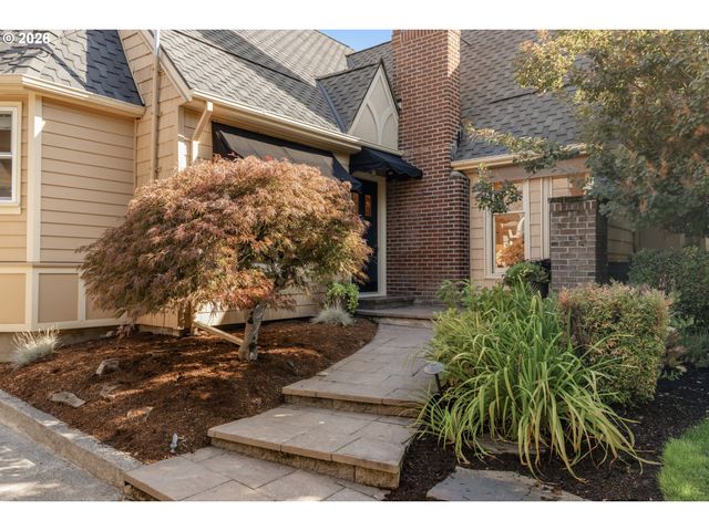 2635 Se MARKET St, Portland, OR 97214