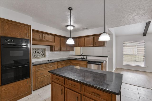 3206 Cascade Creek Drive, Houston, TX 77345