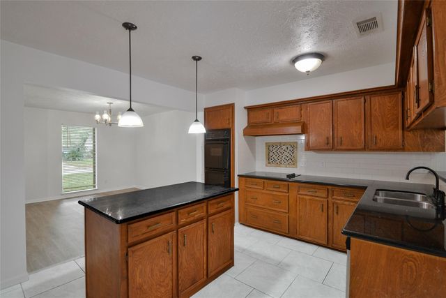 3206 Cascade Creek Drive, Houston, TX 77345