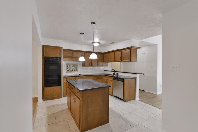 3206 Cascade Creek Drive, Houston, TX 77345