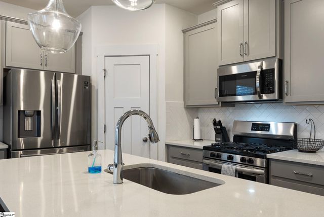 100 Grey Oak Trail, Greer, SC 29650