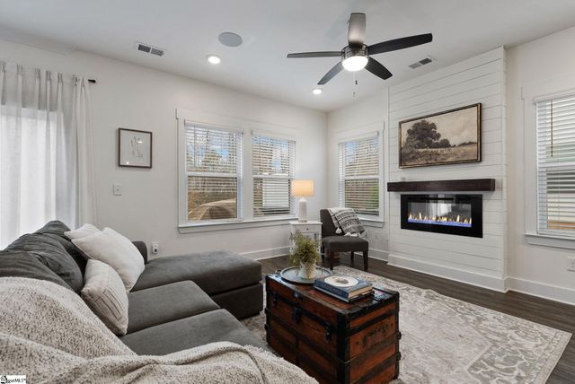 100 Grey Oak Trail, Greer, SC 29650