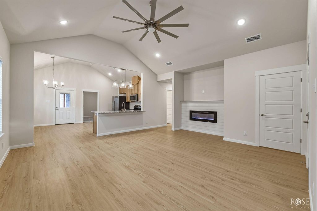 Image 5 of property listing at 6109 Mountain Forest Drive, San Angelo, TX 76904