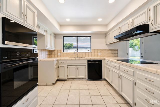 7609 Norris Road, Bakersfield, CA 93308