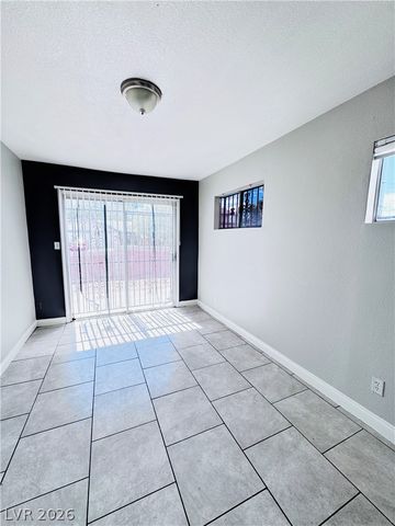 3671 Villa Knolls East Drive, Las Vegas, NV 89120