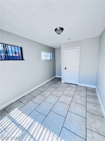3671 Villa Knolls East Drive, Las Vegas, NV 89120