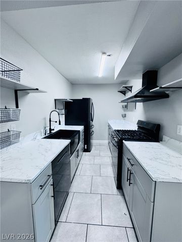 3671 Villa Knolls East Drive, Las Vegas, NV 89120