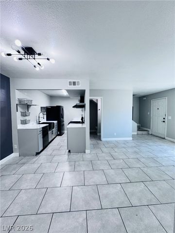 3671 Villa Knolls East Drive, Las Vegas, NV 89120