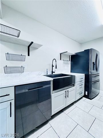 3671 Villa Knolls East Drive, Las Vegas, NV 89120