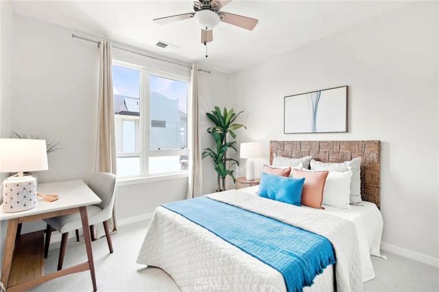 5410 W 149th Place 16, Hawthorne, CA 90250