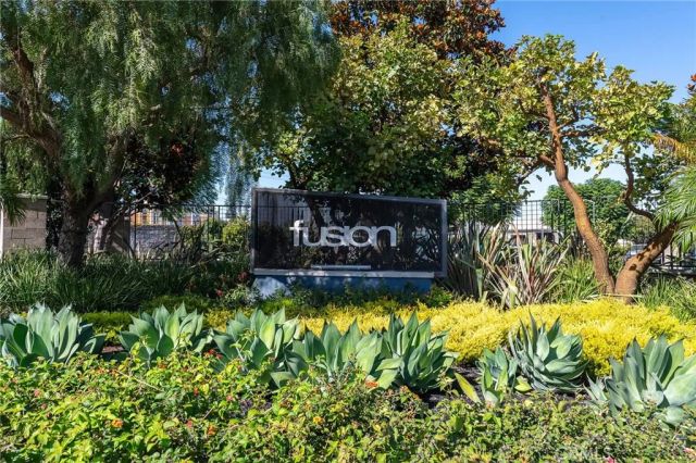 5410 W 149th Place 16, Hawthorne, CA 90250
