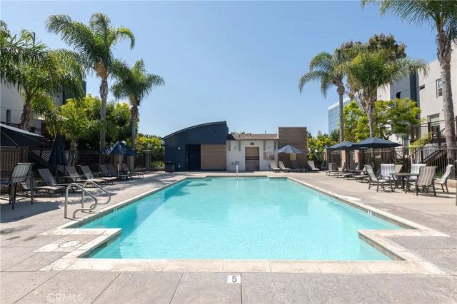5410 W 149th Place 16, Hawthorne, CA 90250