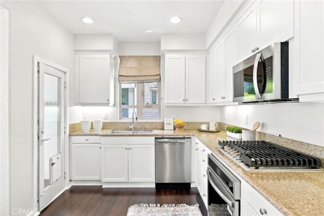 5410 W 149th Place 16, Hawthorne, CA 90250