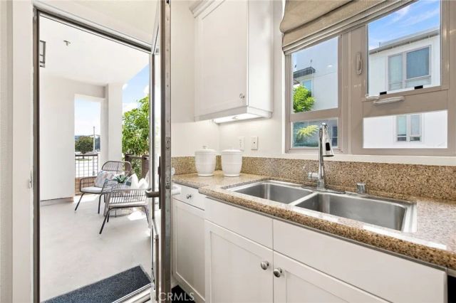 5410 W 149th Place 16, Hawthorne, CA 90250
