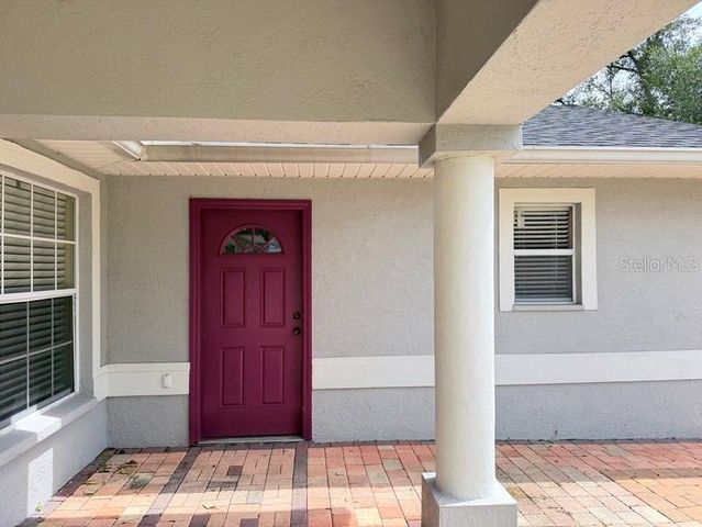 12721 N OLA AVENUE, Tampa, FL 33612