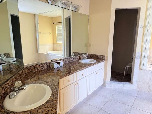 12721 N OLA AVENUE, Tampa, FL 33612