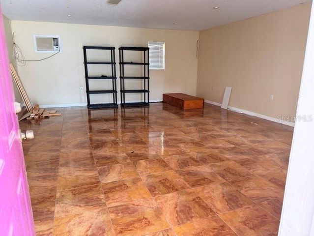 12721 N OLA AVENUE, Tampa, FL 33612