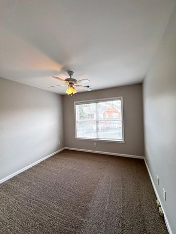 452 Old Towne Dr, Brentwood, TN 37027