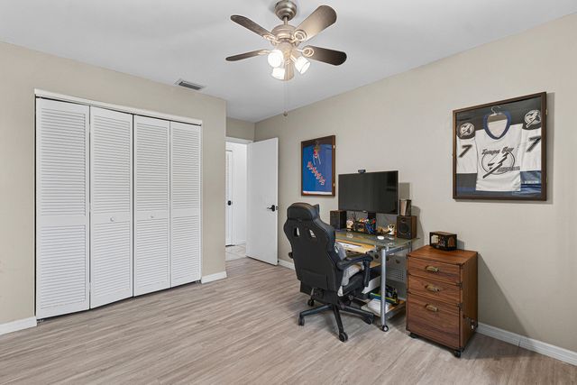 215 SW 8TH Street, Boynton Beach, FL 33426