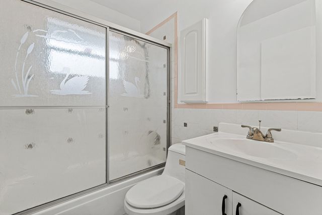 215 SW 8TH Street, Boynton Beach, FL 33426