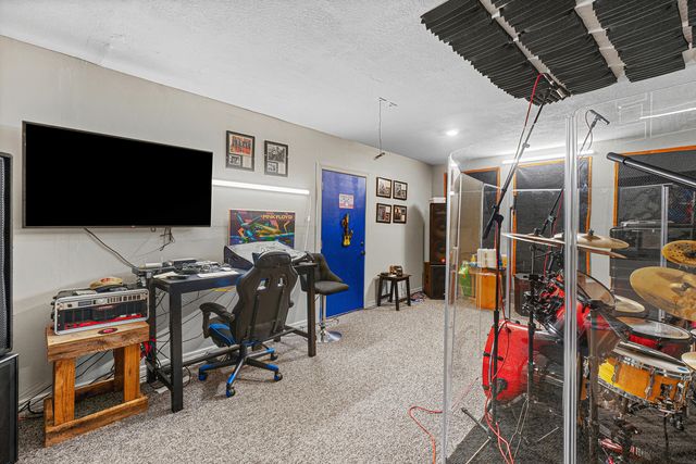 215 SW 8TH Street, Boynton Beach, FL 33426