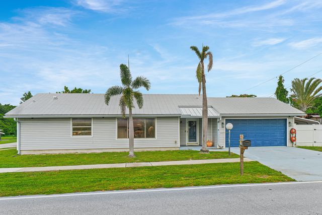 215 SW 8TH Street, Boynton Beach, FL 33426