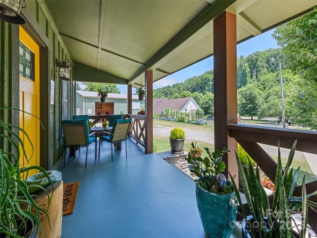 66 Bradley Street, Waynesville, NC 28786