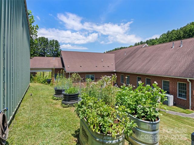 66 Bradley Street, Waynesville, NC 28786