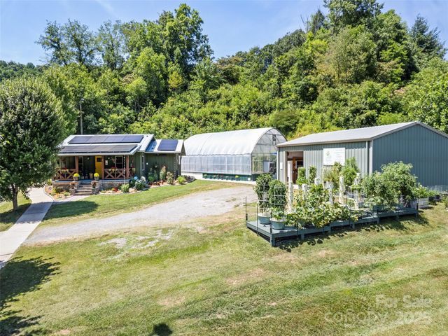 66 Bradley Street, Waynesville, NC 28786