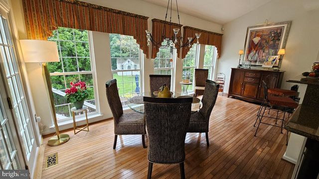 53 WATERFORD DR, Bordentown, NJ 08505