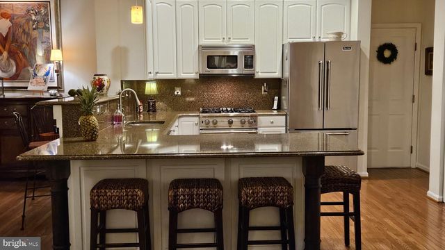 53 WATERFORD DR, Bordentown, NJ 08505