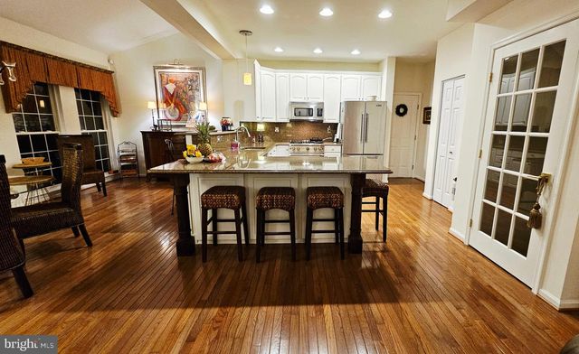 53 WATERFORD DR, Bordentown, NJ 08505